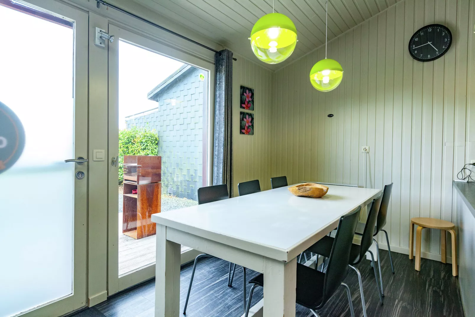 Chalet Orange-Dining room