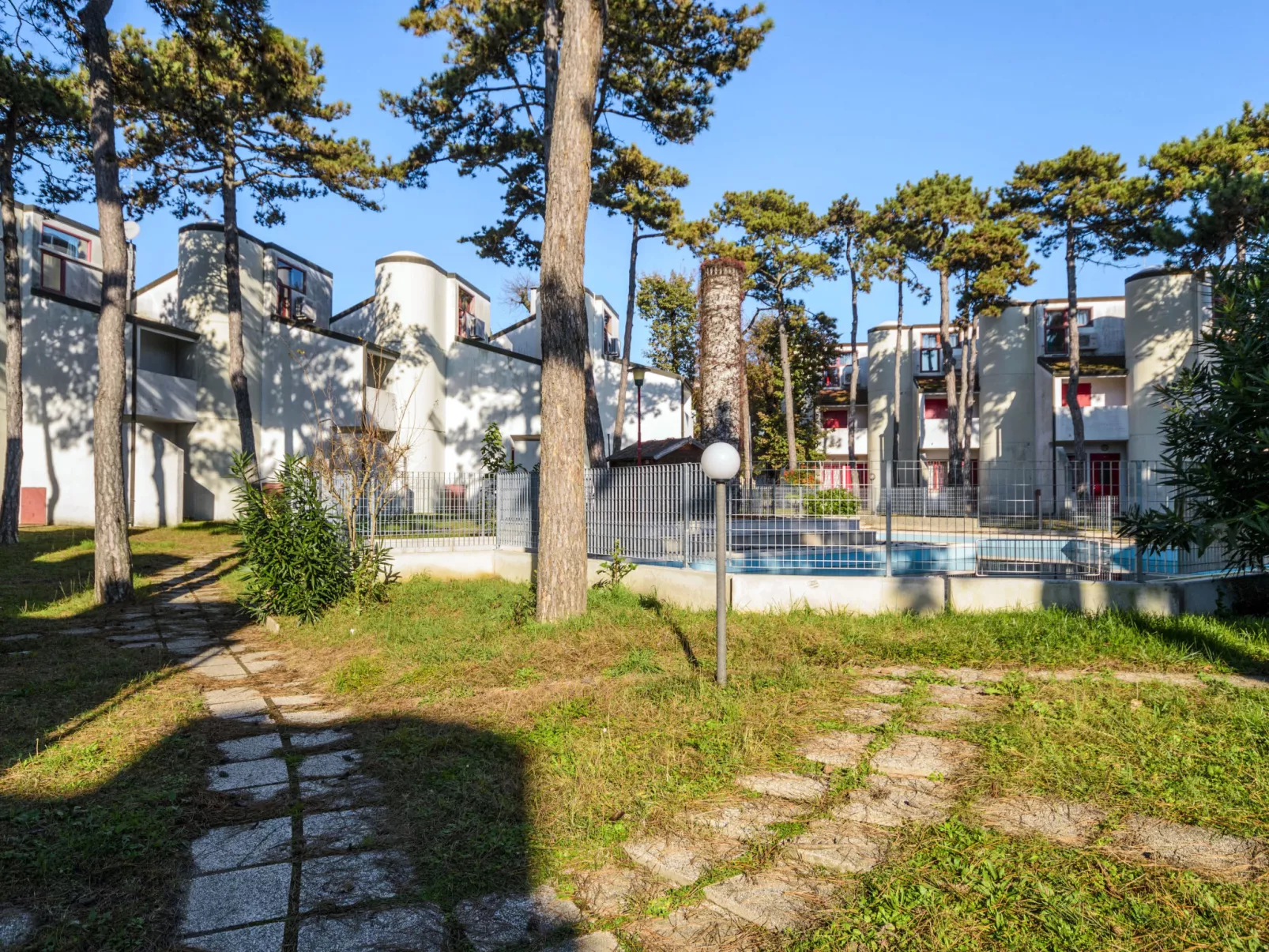 Holiday Village-Outside