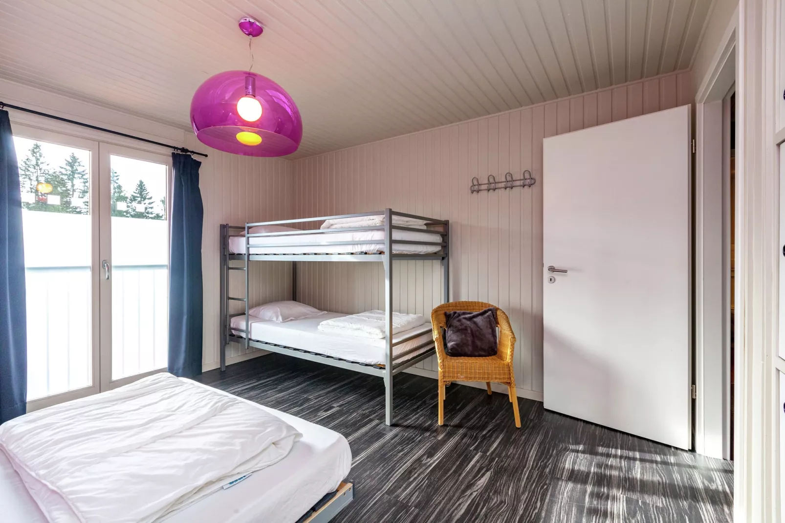Chalet Orange-Bedroom