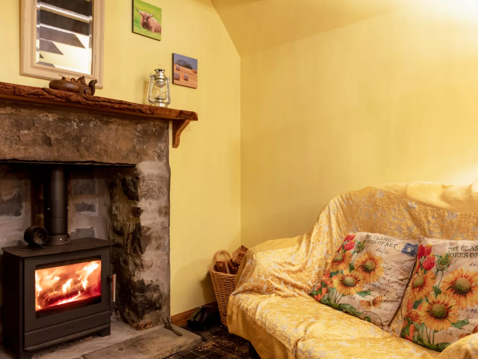 Sunflower Cottage-Inside