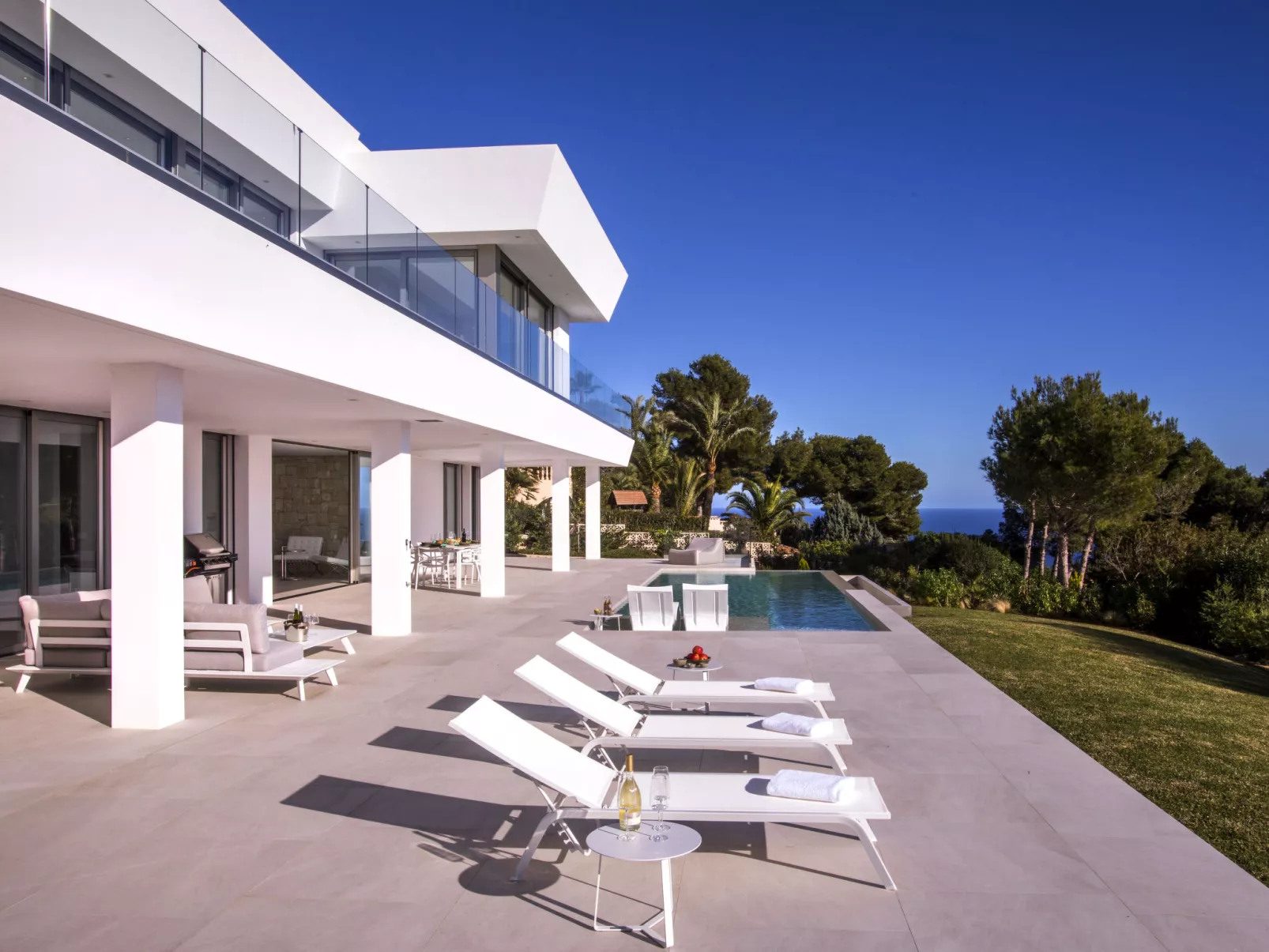 Villa Halcon al Mar-Outside