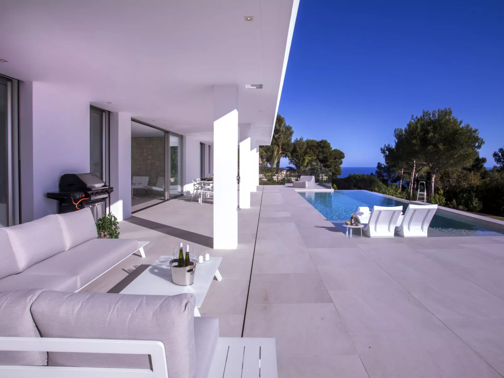 Villa Halcon al Mar-Outside