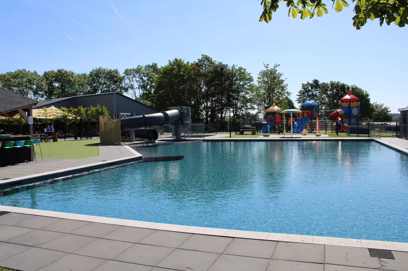 Recreatiepark Rhederlaagse Meren 8-Park facilities