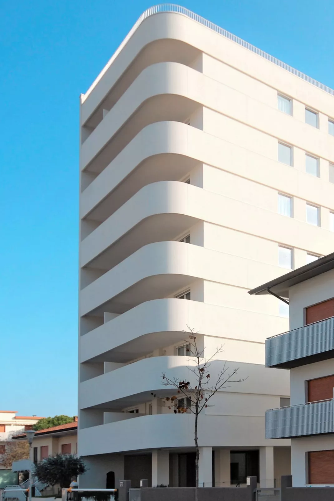 Torre Bianca-Outside