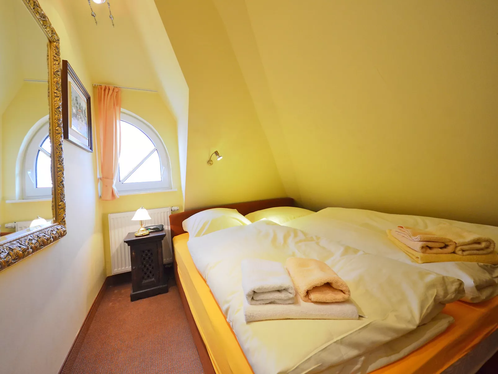 Kirchhaus-Inside