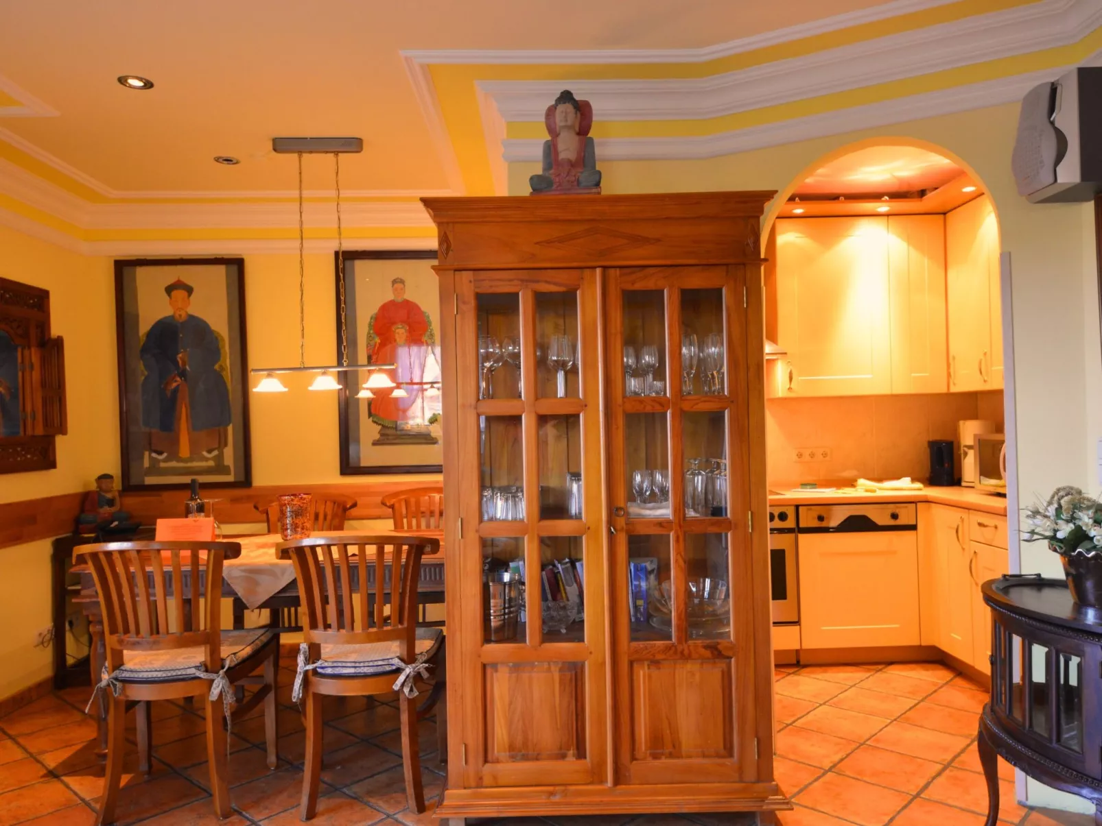 Kirchhaus-Inside