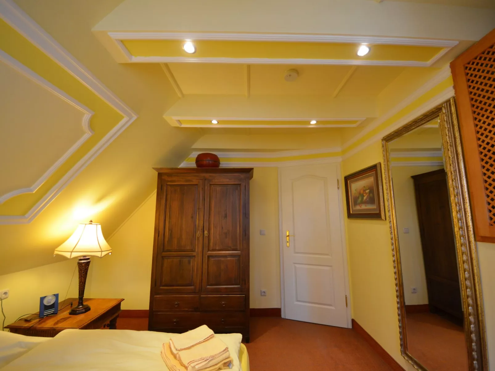 Kirchhaus-Inside
