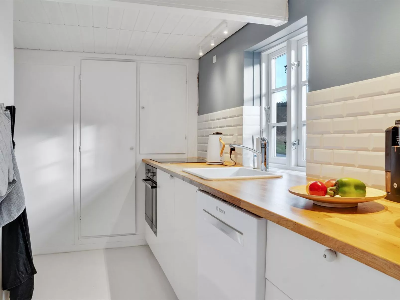 "Sibo" - 1.5km from the sea-Inside
