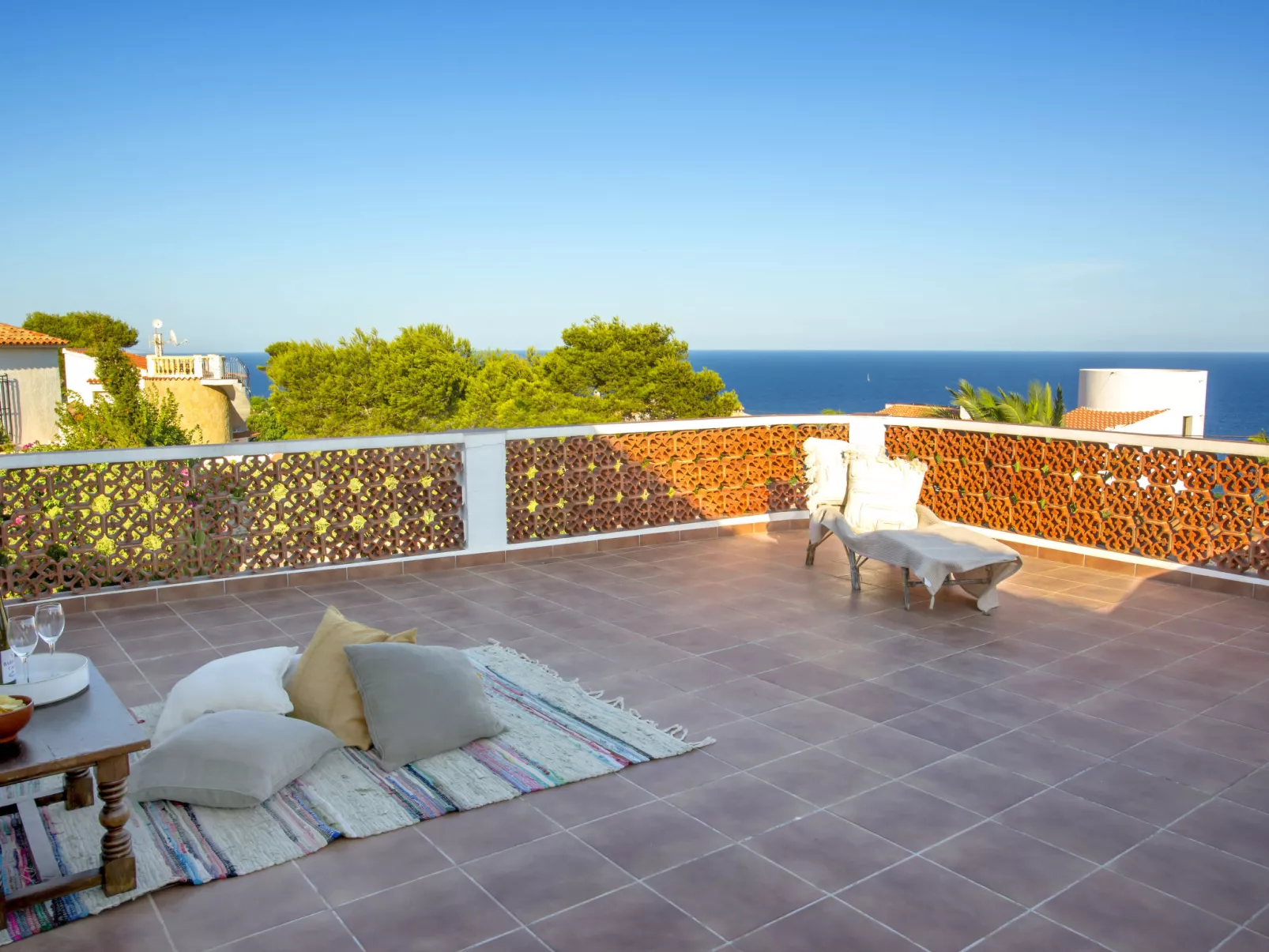 Amazing Views-Outside