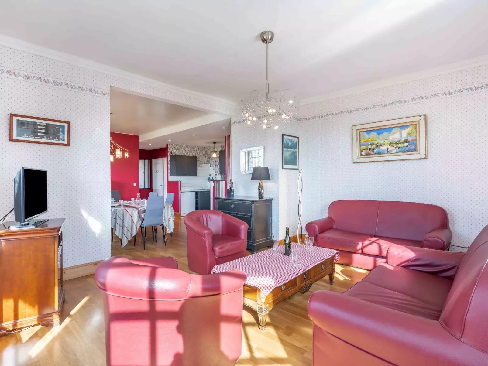 Le Normandie Home-Inside