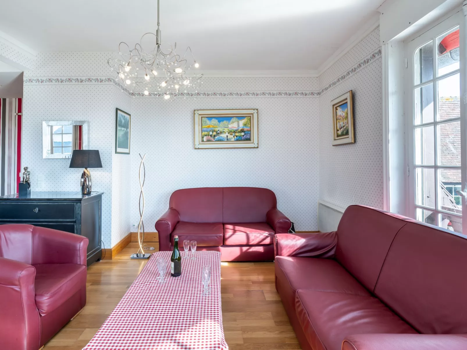 Le Normandie Home-Inside