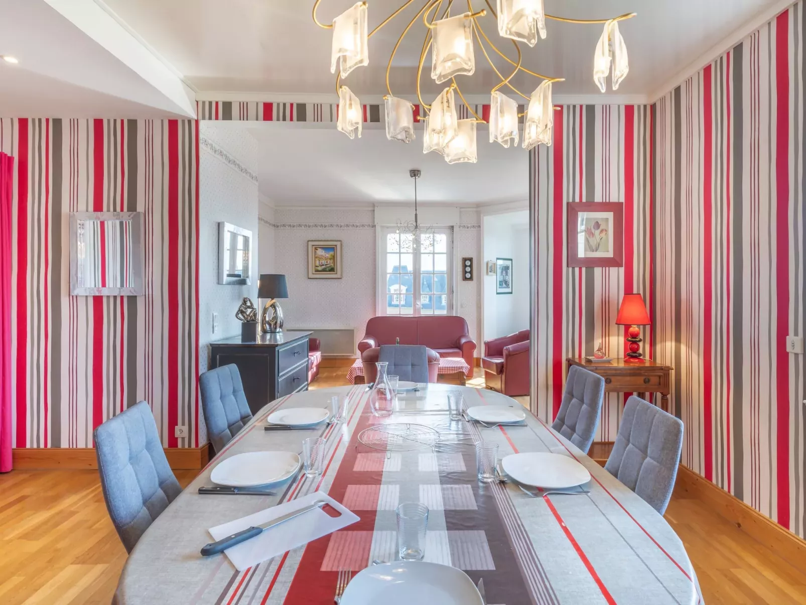 Le Normandie Home-Inside