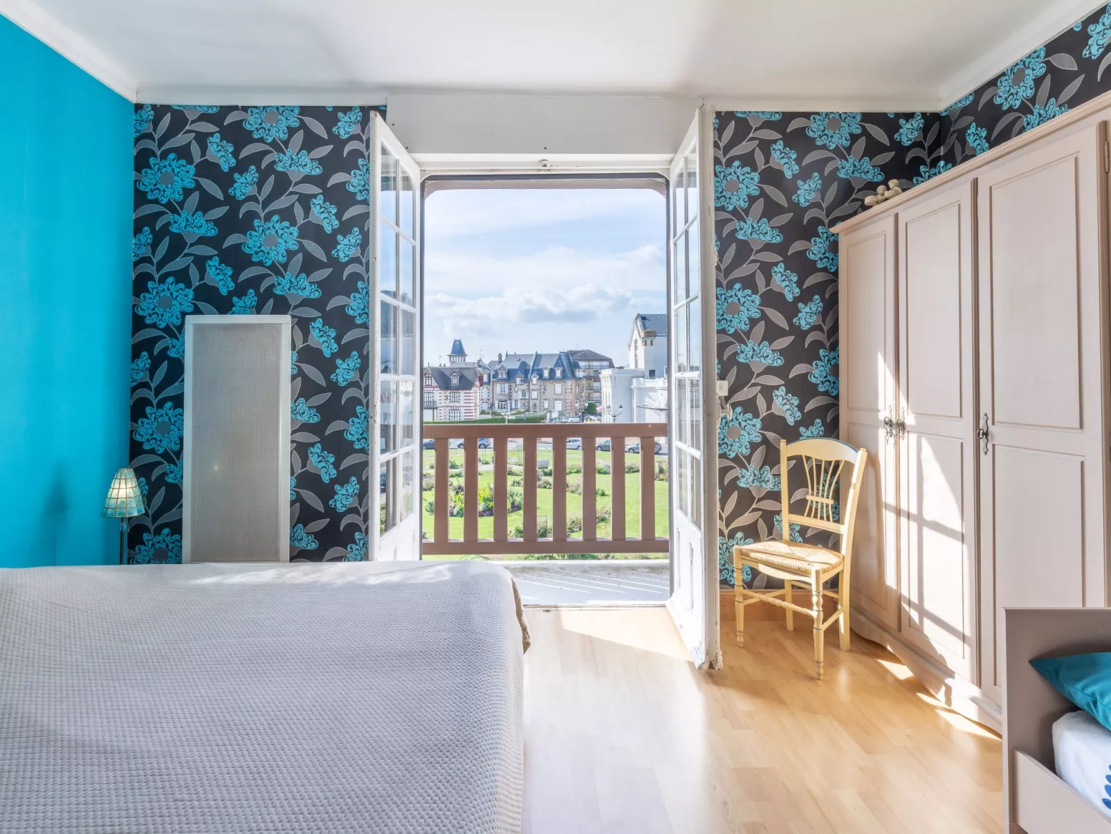 Le Normandie Home-Inside