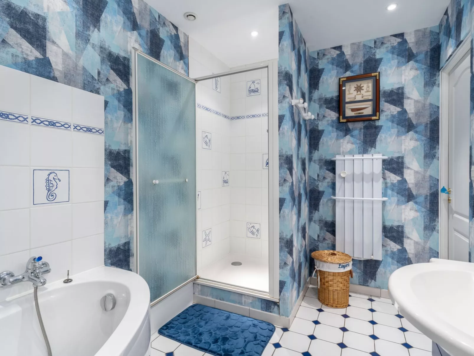 Le Normandie Home-Inside