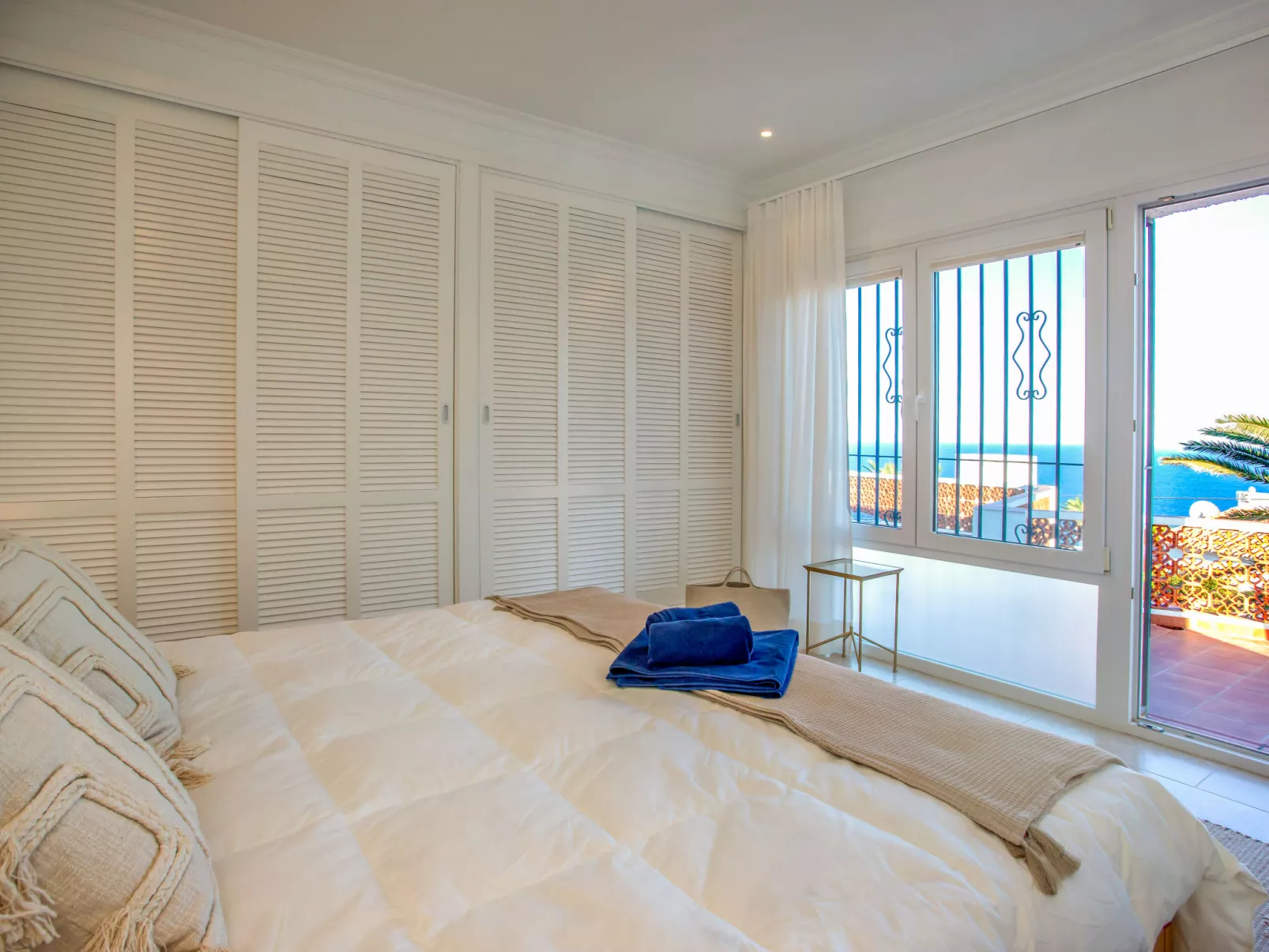 Amazing Views-Inside