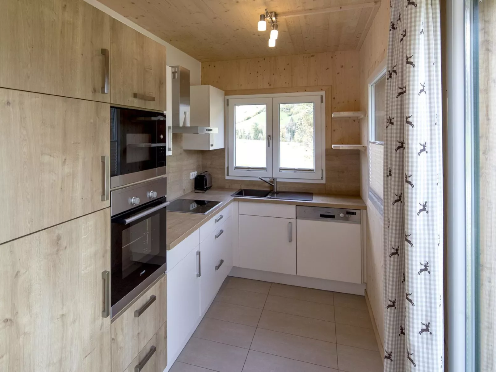 Superior mit 5 SZ,Sauna o.IR Sauna+SB-Drinnen