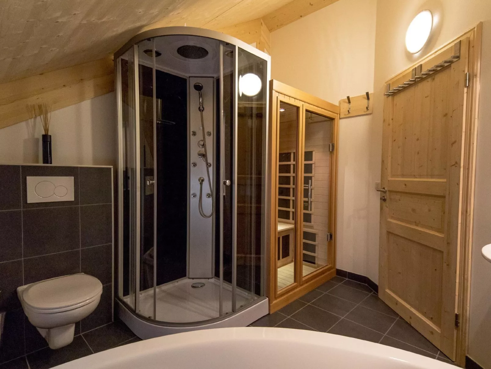 Superior mit 5 SZ,Sauna o.IR Sauna+SB-Drinnen