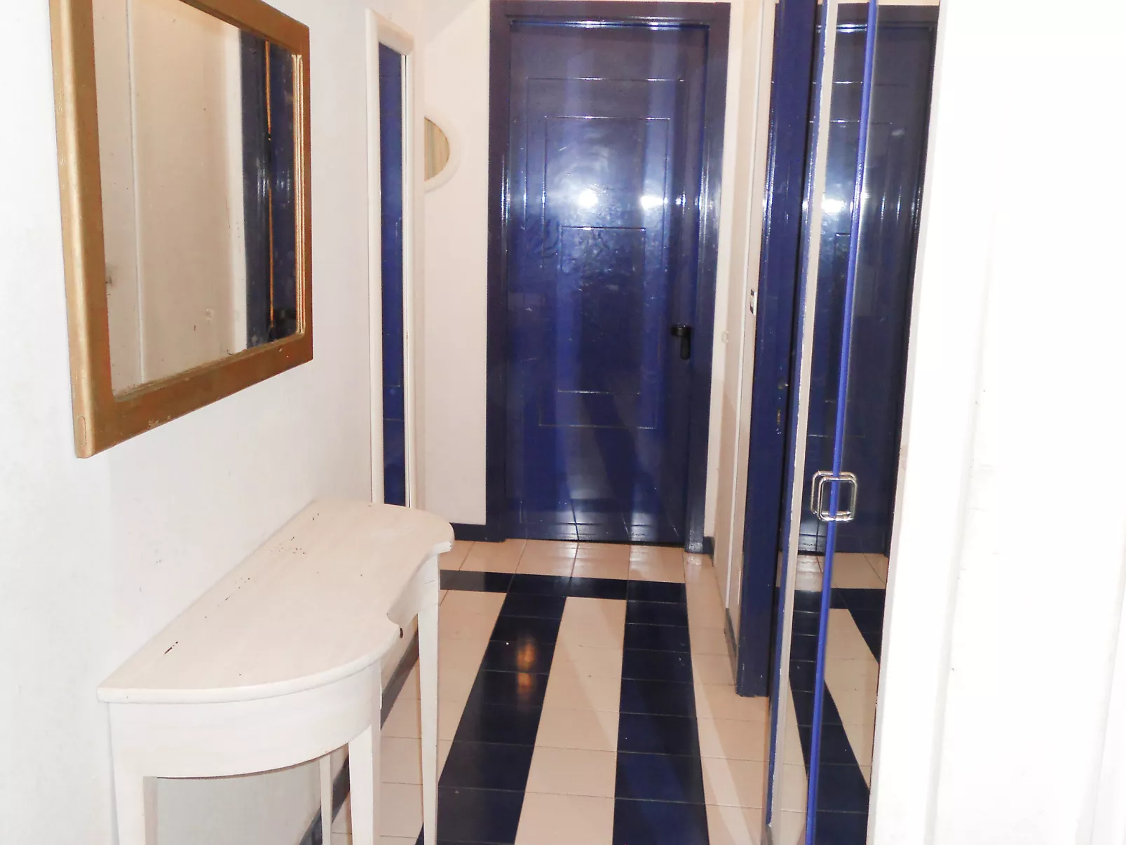 Apt 3-Dedans