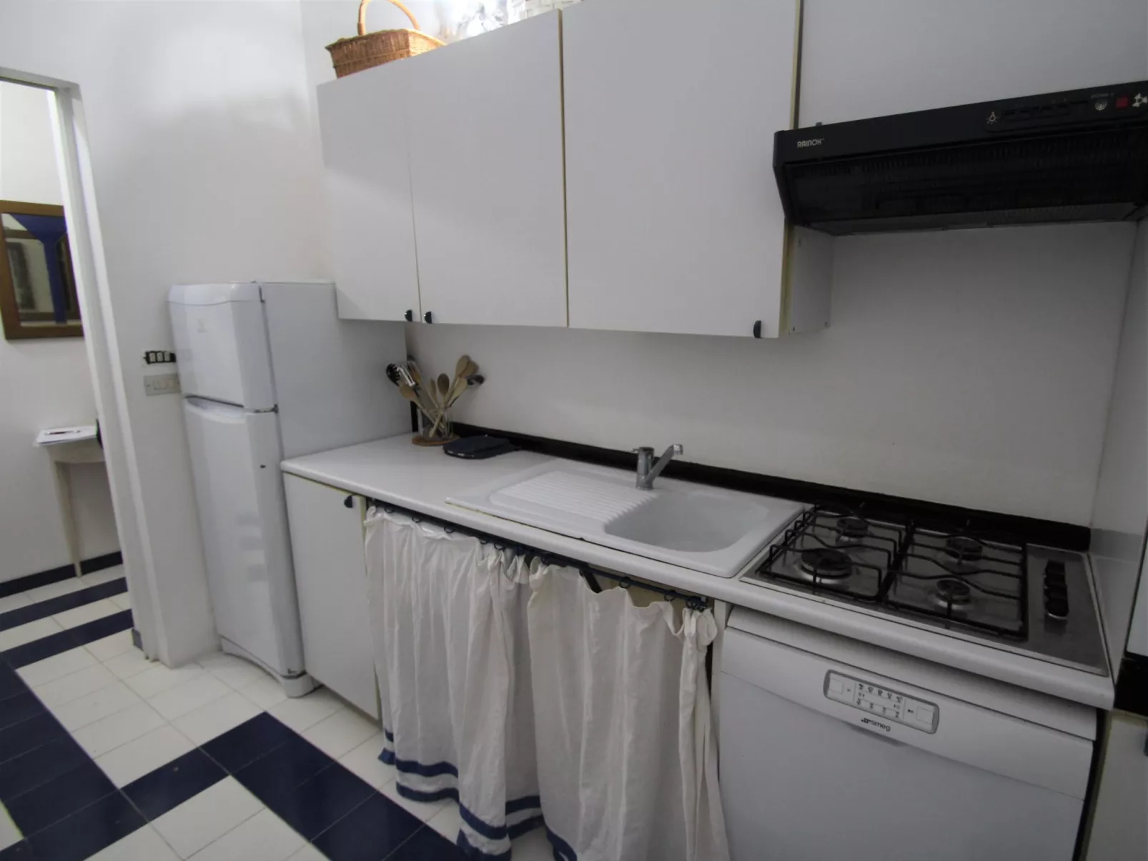 Apt 3-Dedans