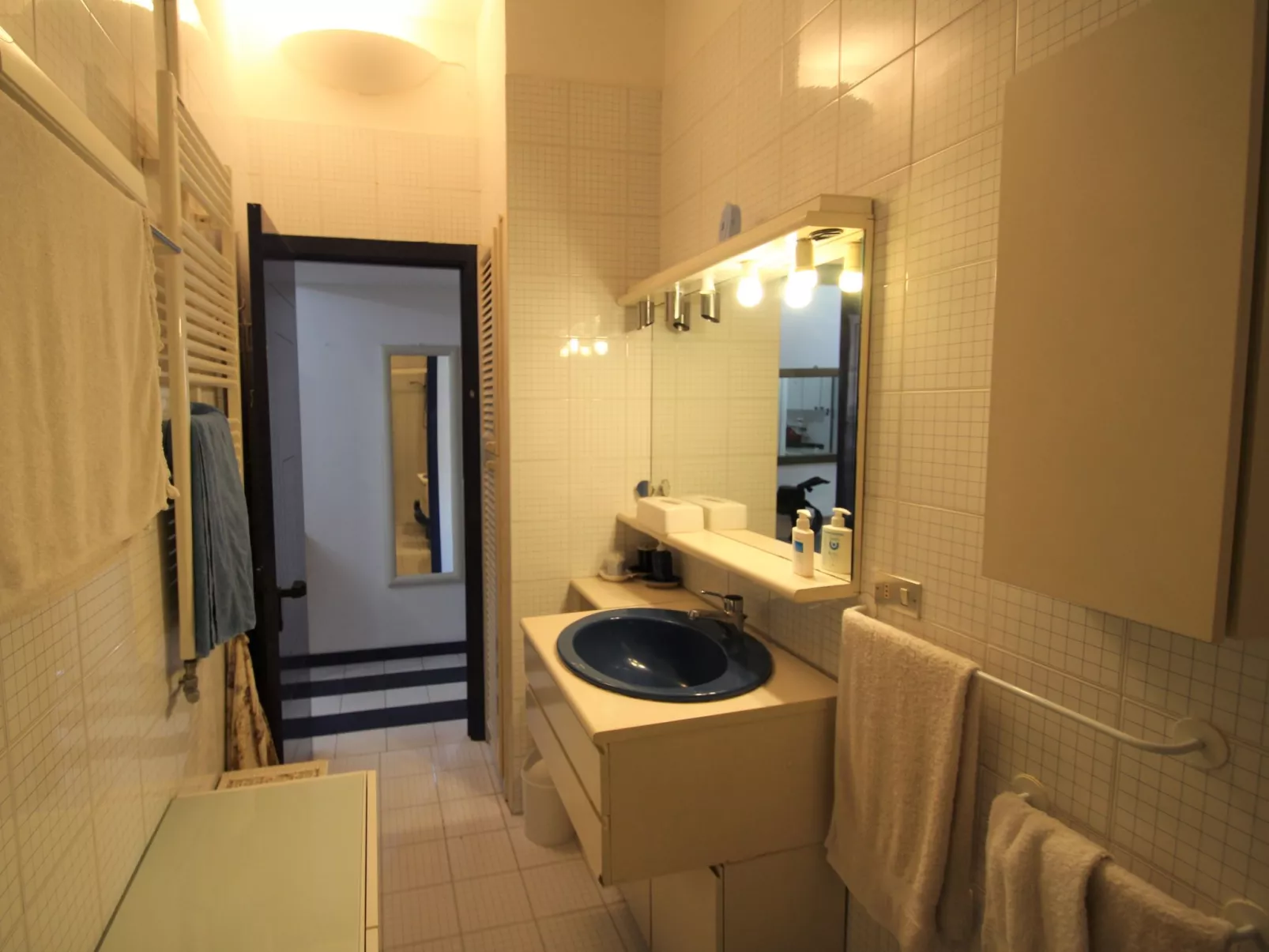 Apt 3-Dedans