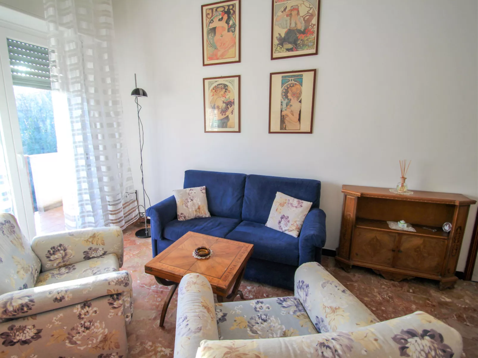 Valle dei Poggi-Inside