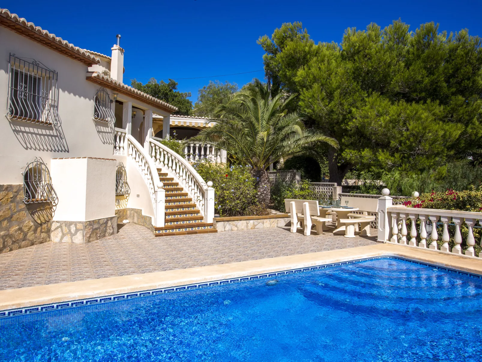 Villa La Tahona-Outside
