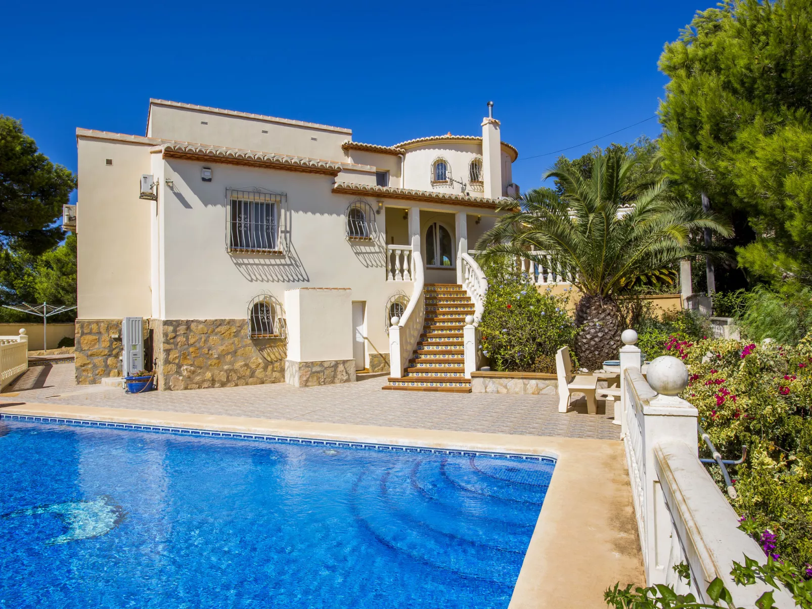 Villa La Tahona-Outside