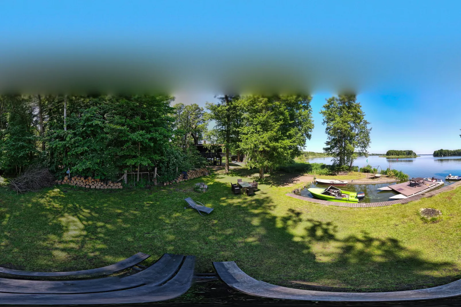 Ferienhaus am See-Gardens summer