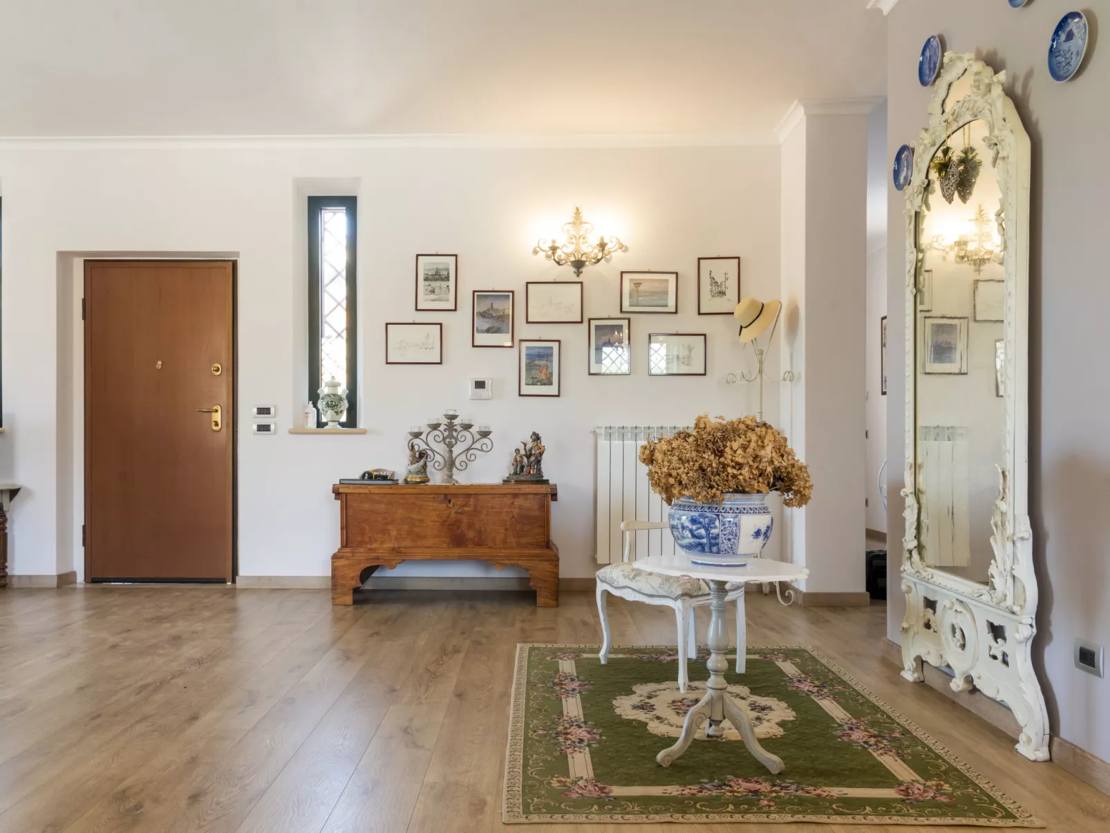Borgo Sacramento-Inside