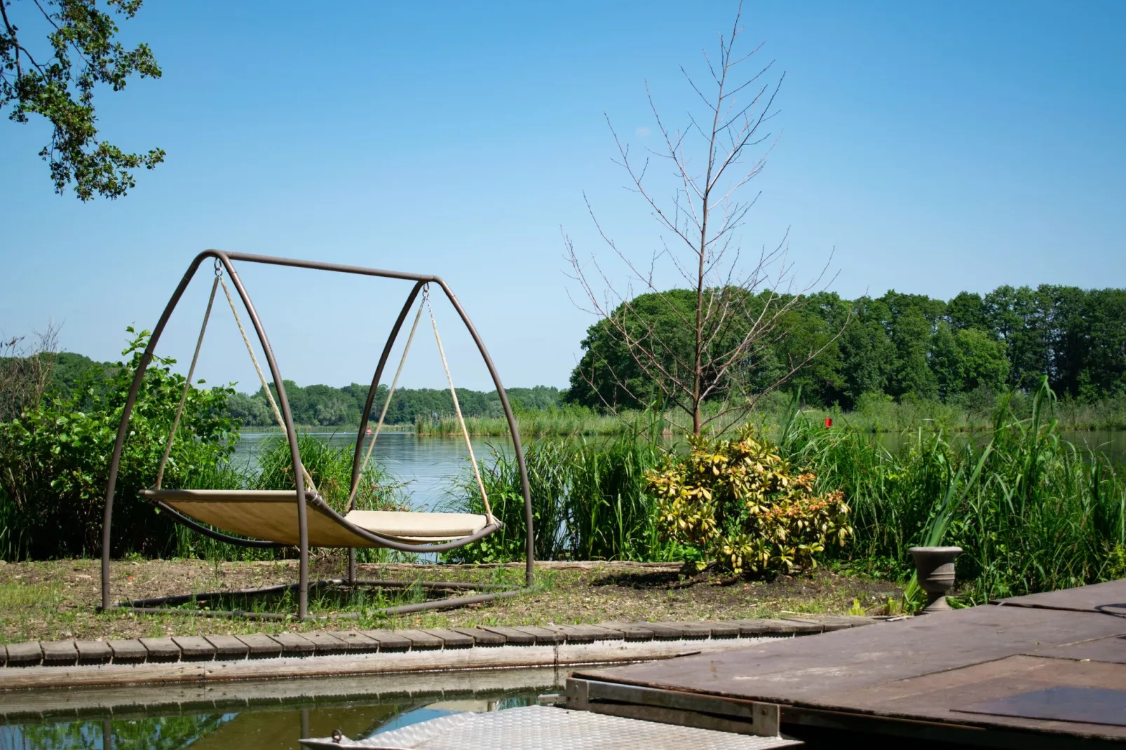 Ferienhaus am See-Gardens summer