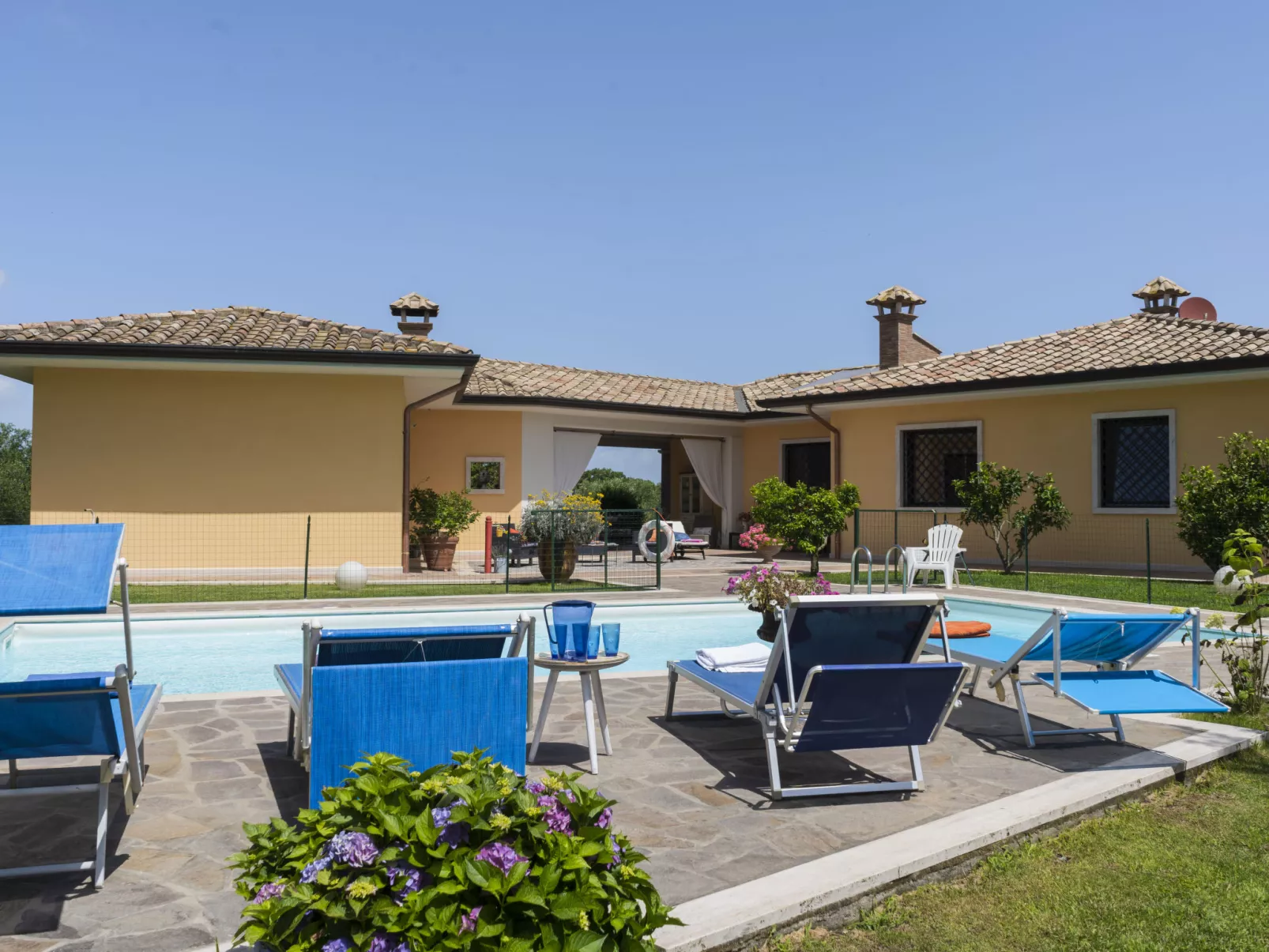 Borgo Sacramento-Outside
