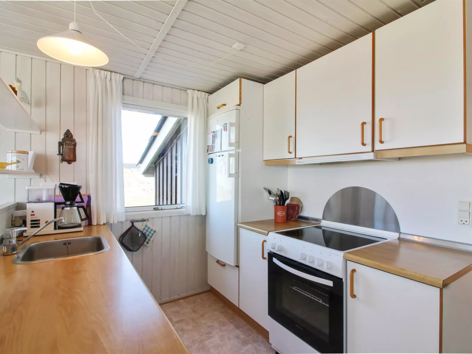 "Steffenie" - 400m from the sea-Inside