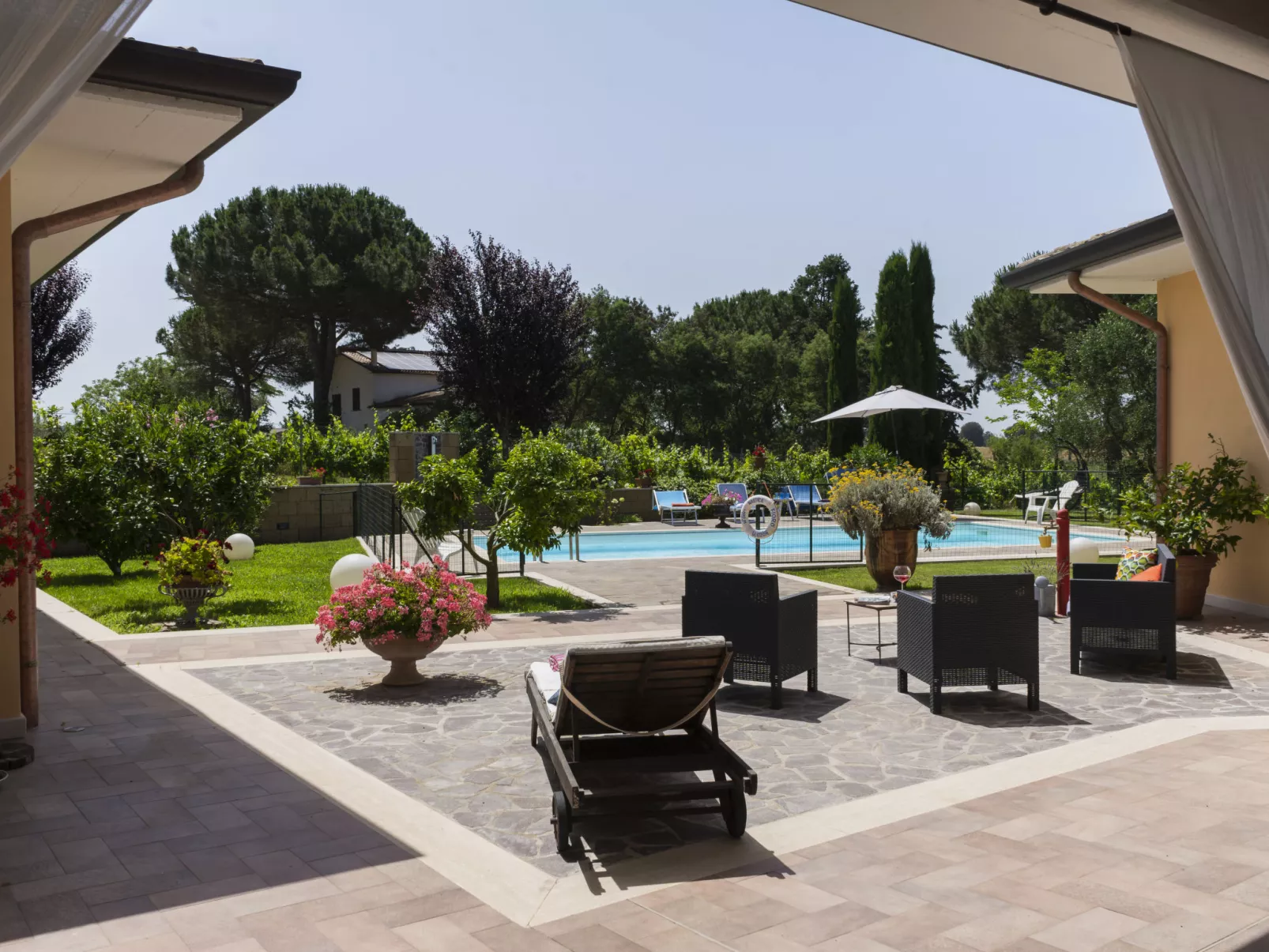 Borgo Sacramento-Outside