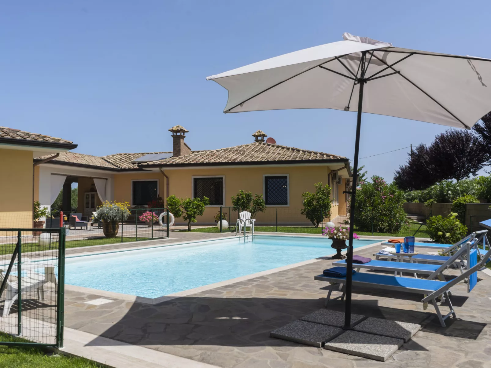 Borgo Sacramento-Outside