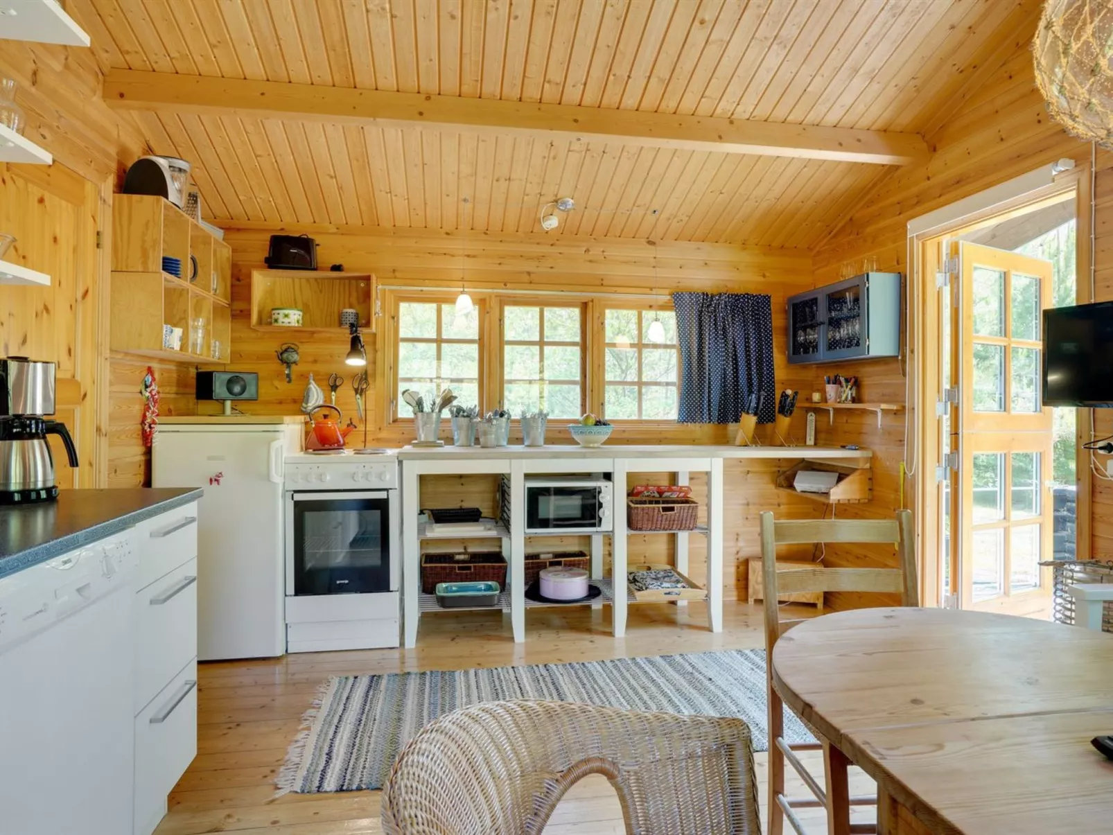 "Ascen" - 300m from the sea-Inside