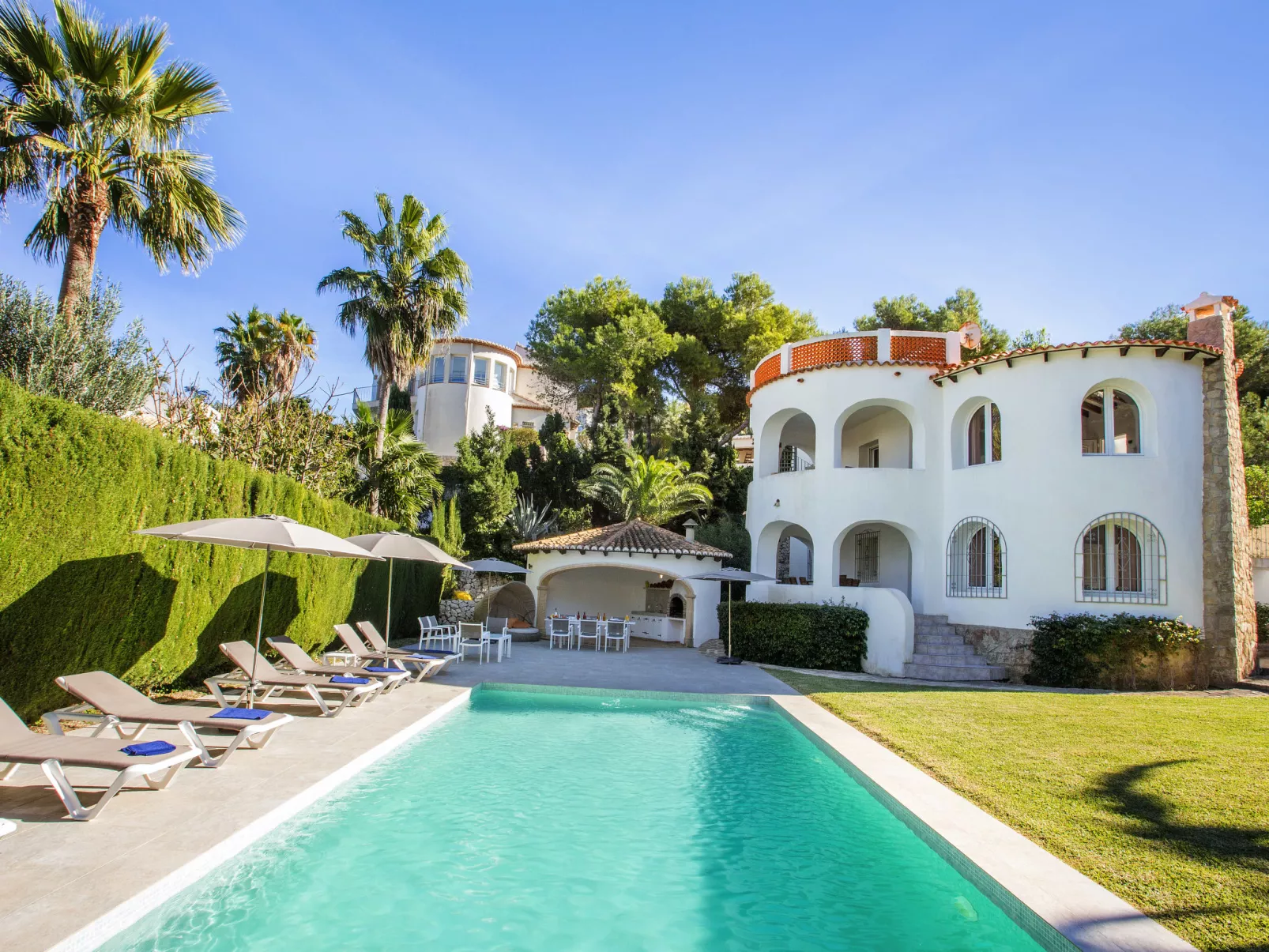 Villa Scott-Outside