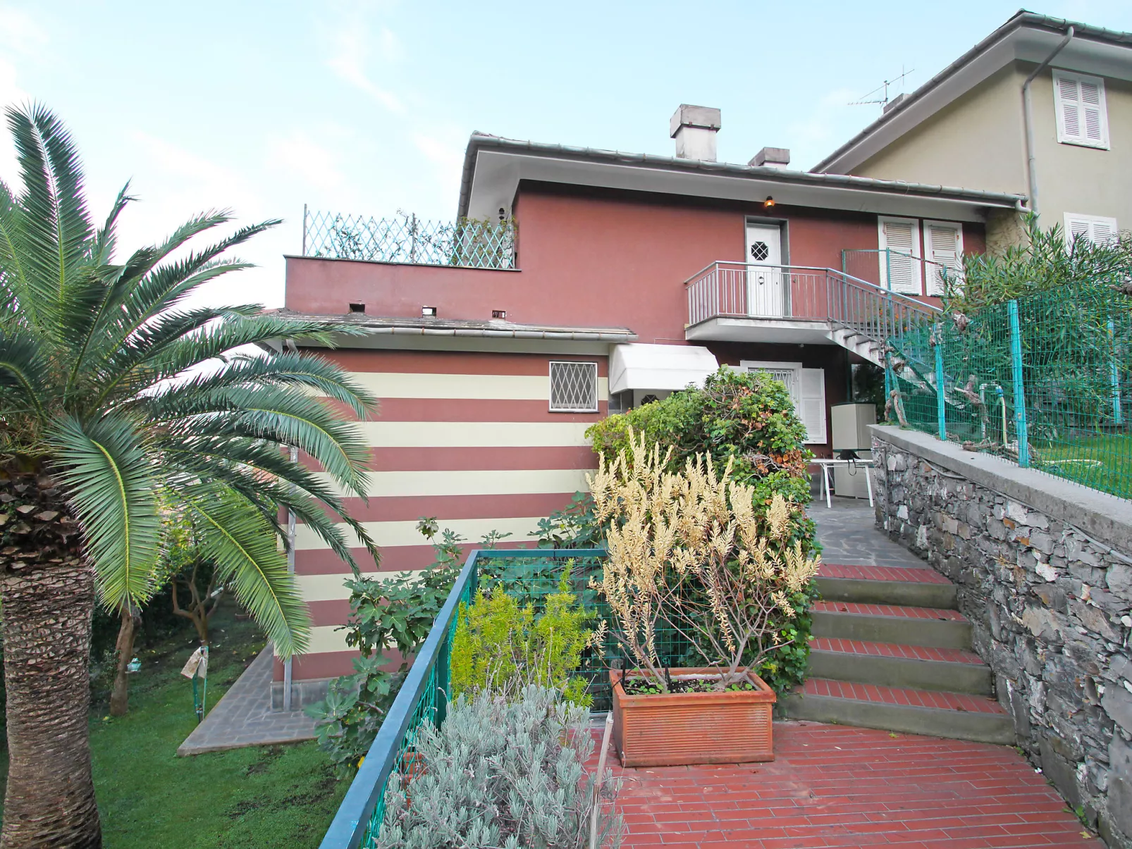 Il Pigno-Outside