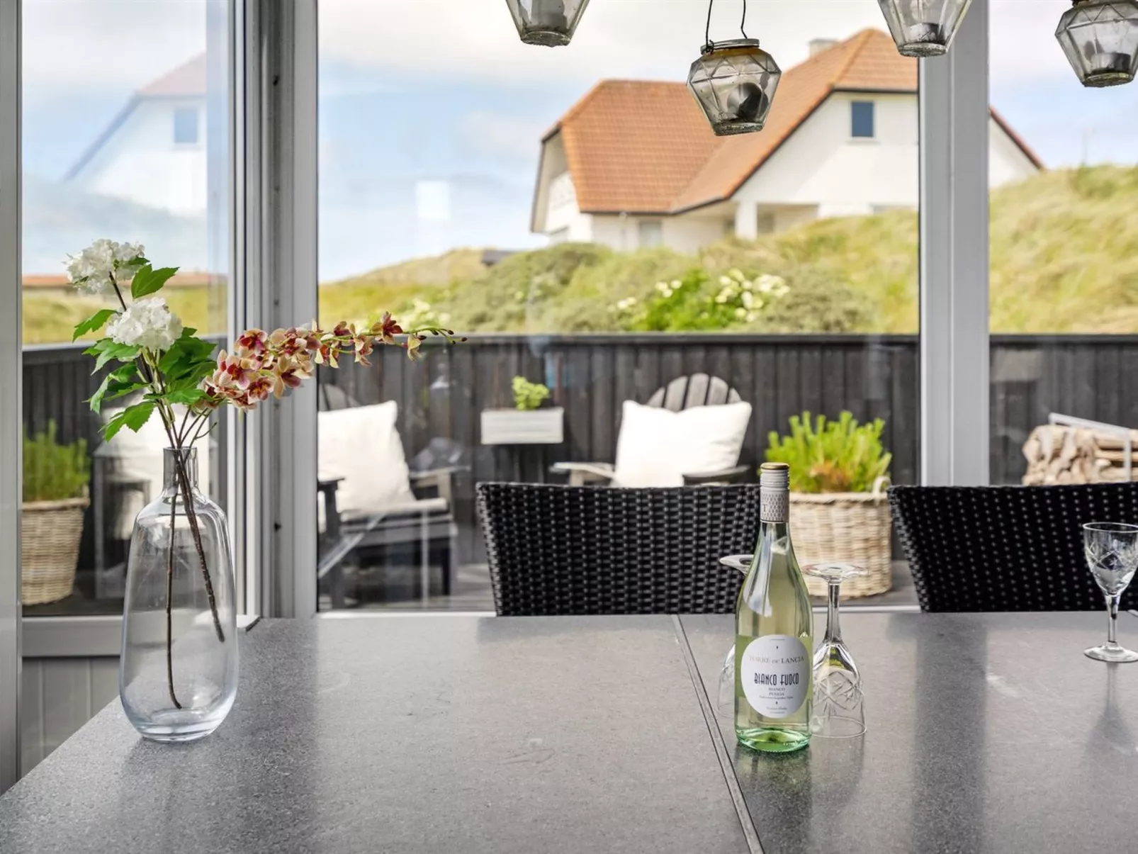 "Kiina" - 100m from the sea-Dehors