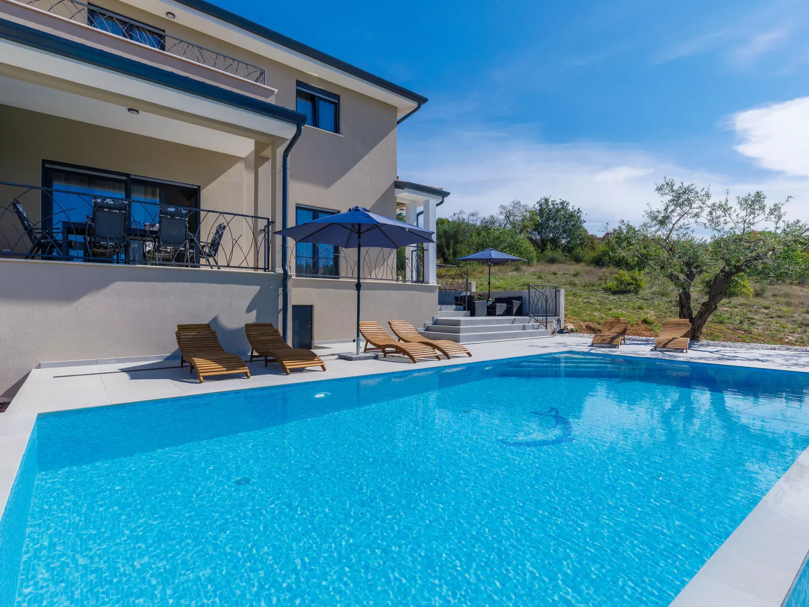 Villa Bella-Outside