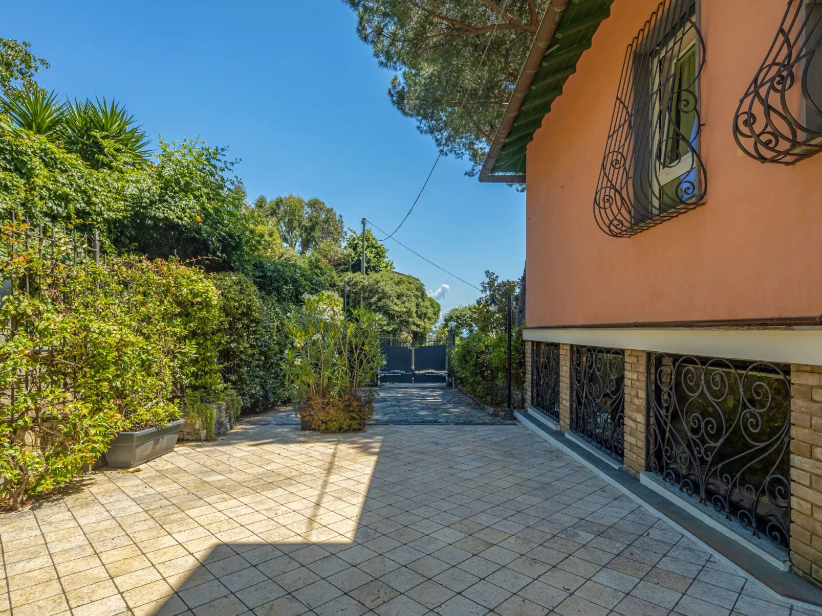 Casa del Leone II-Outside