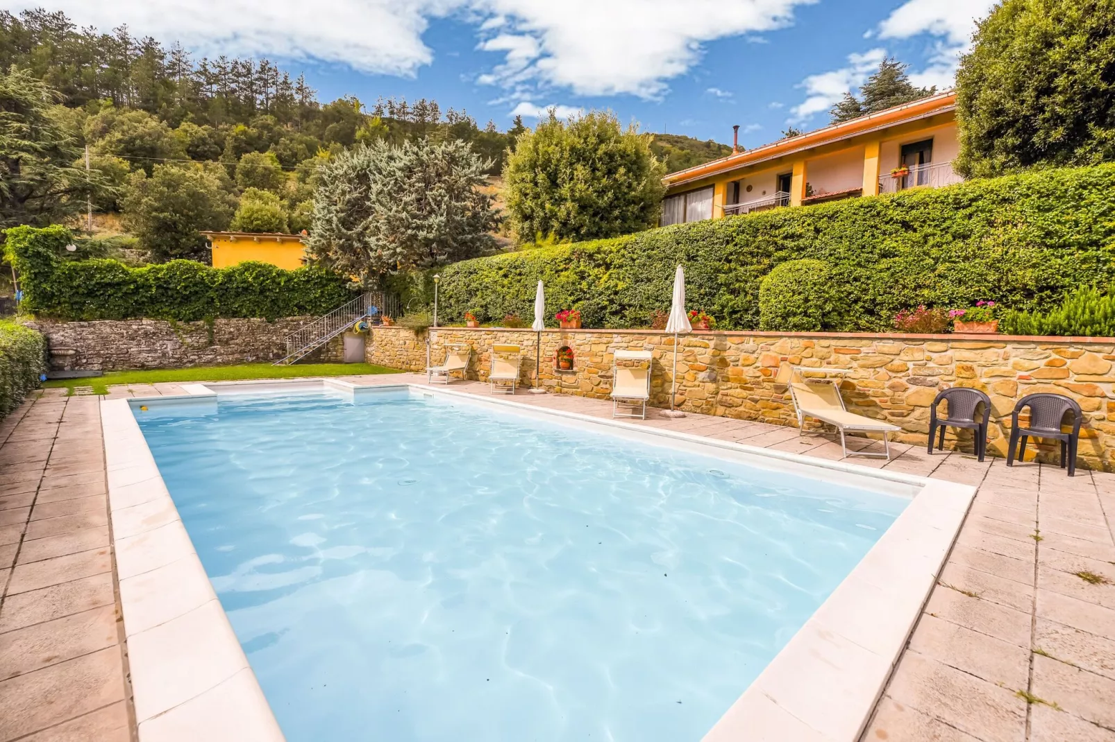 Cristina-Pool