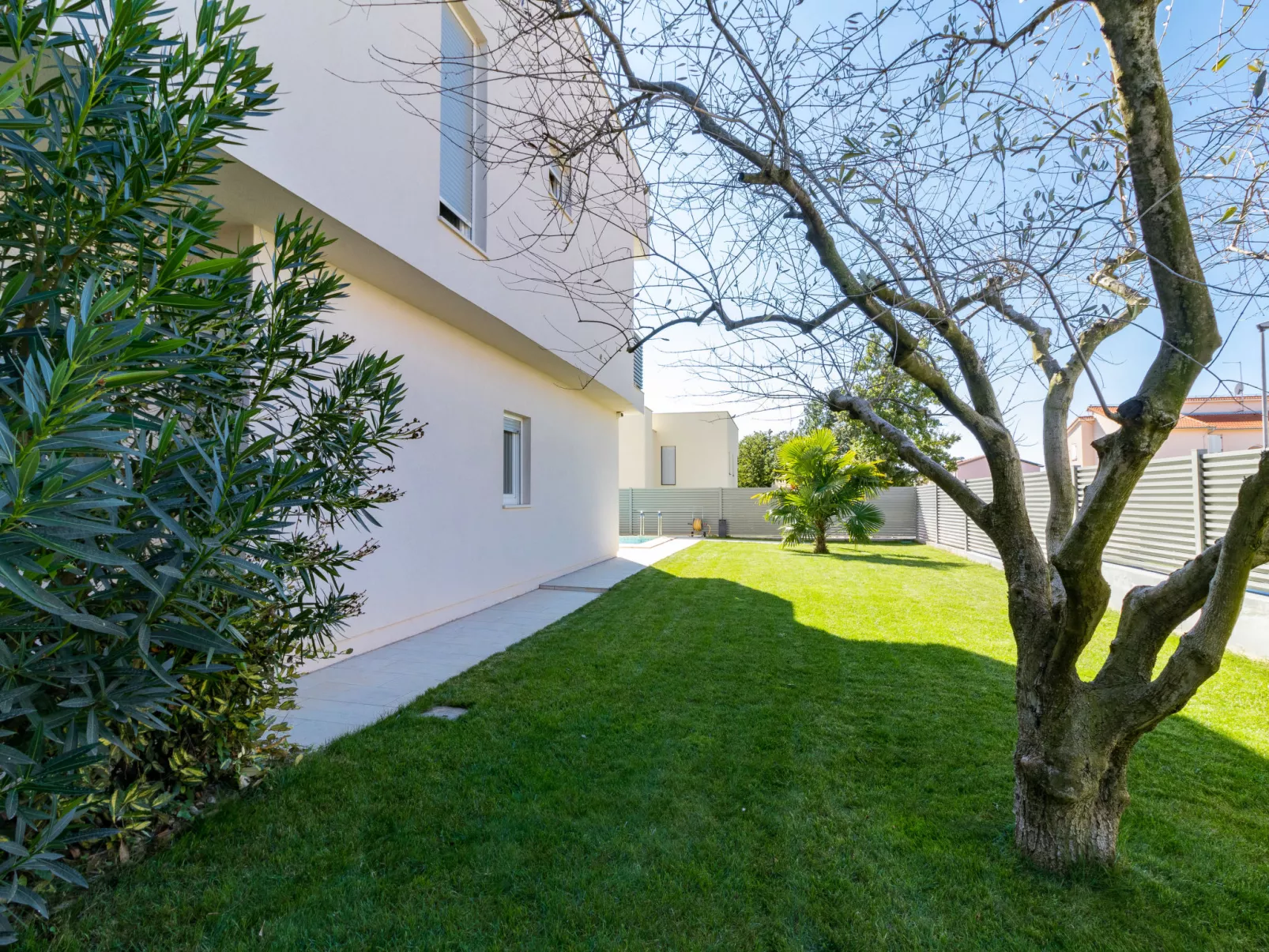 Villa Virtus-Outside