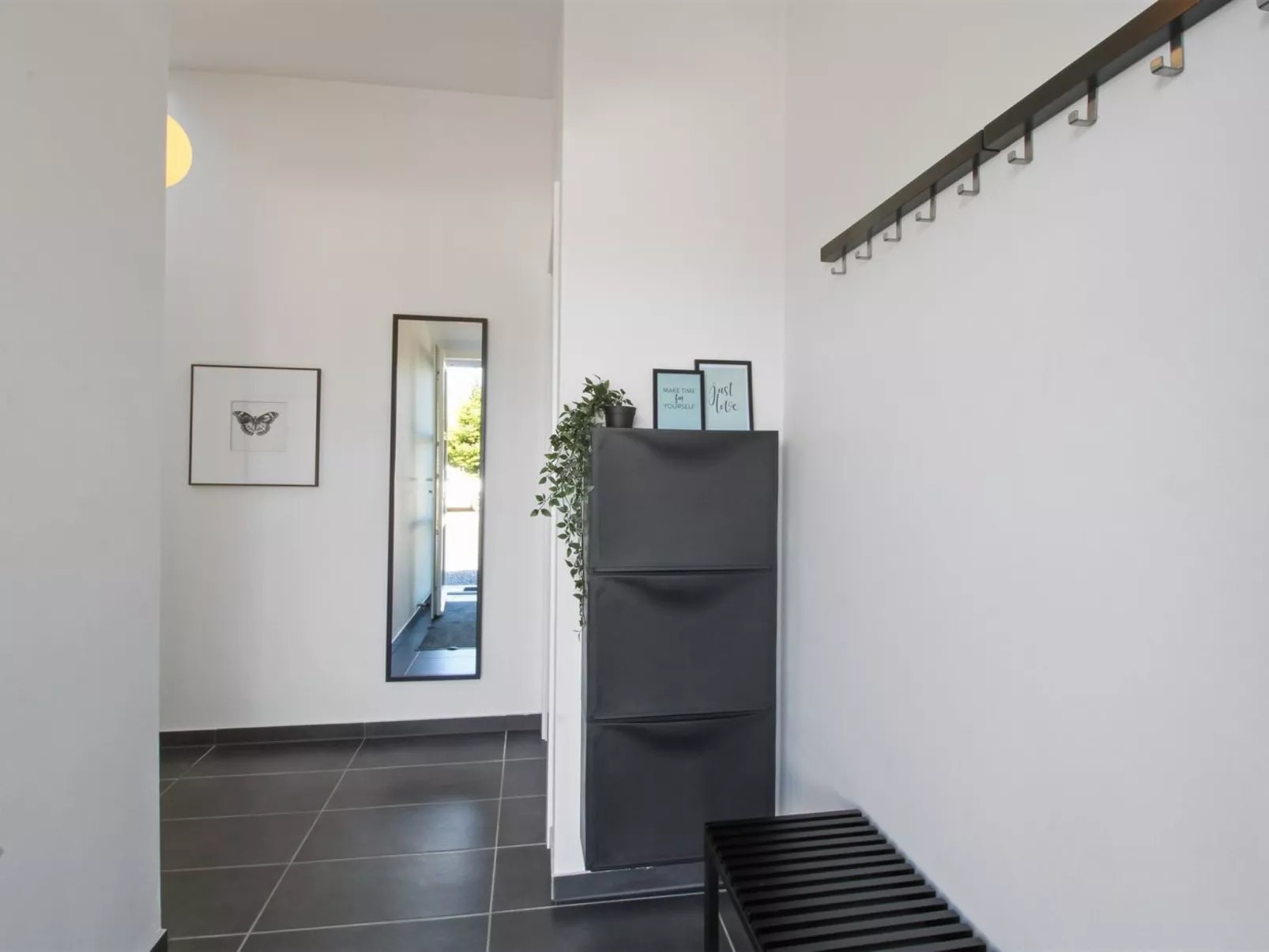 "Todor" - 1.1km from the sea-Inside