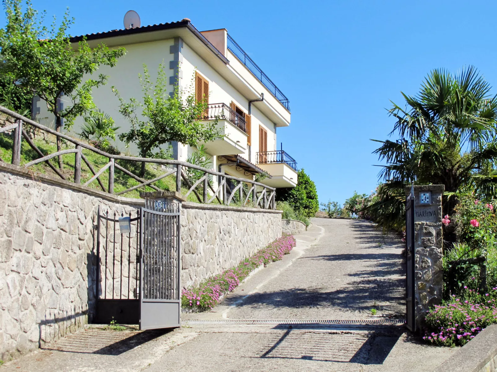 Casa Martina-Draußen