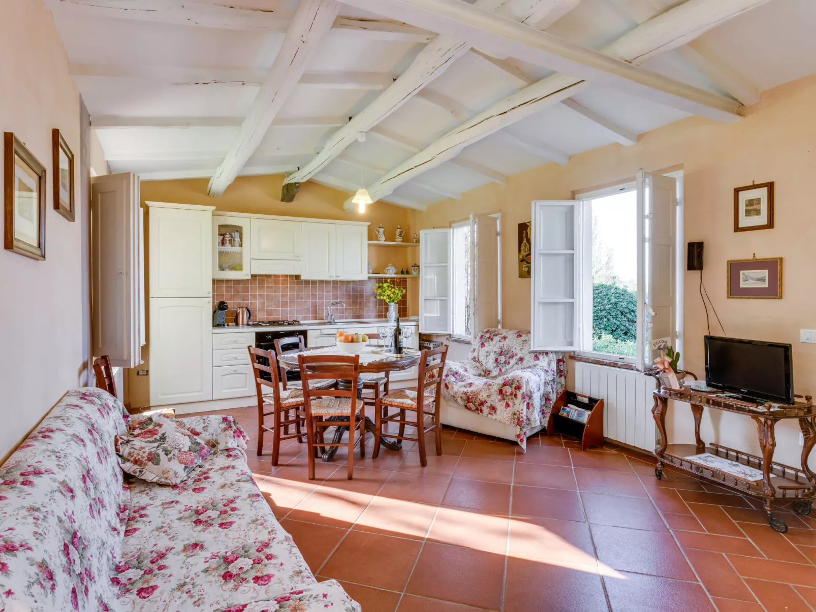 Il Fienile del Colle-Inside