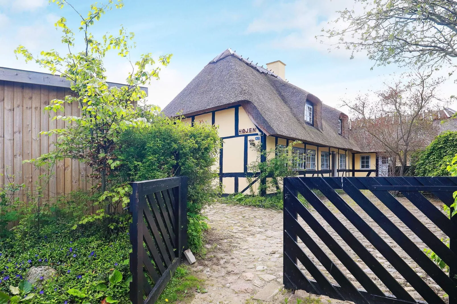 Idyllic Countryside Retreat-By Traum-Outdoor