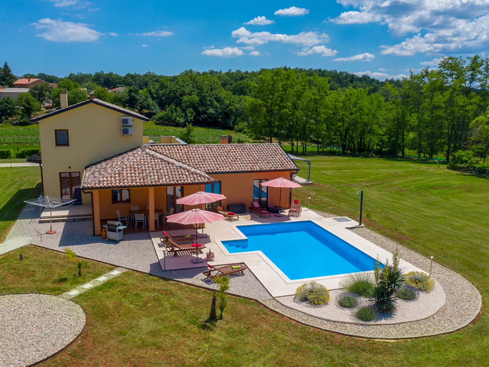 Villa Frankovići-Outside