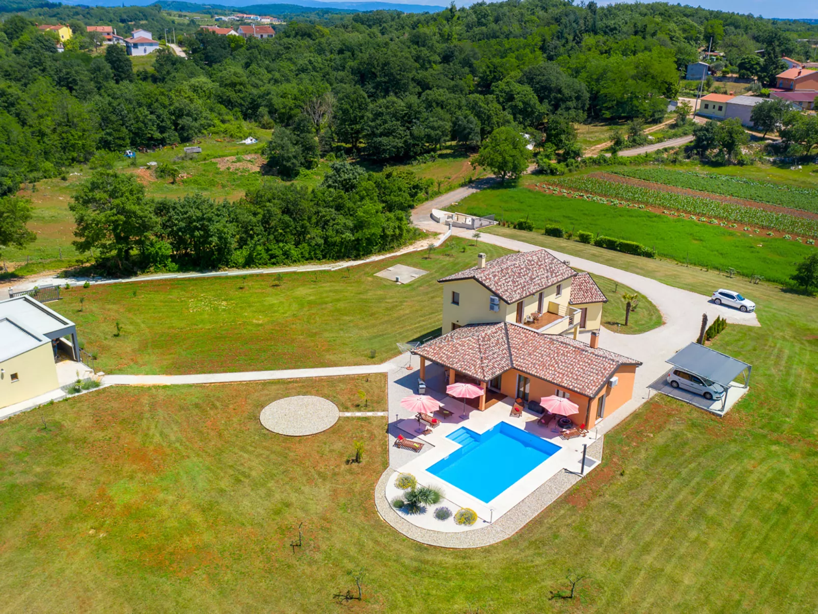 Villa Frankovići-Outside