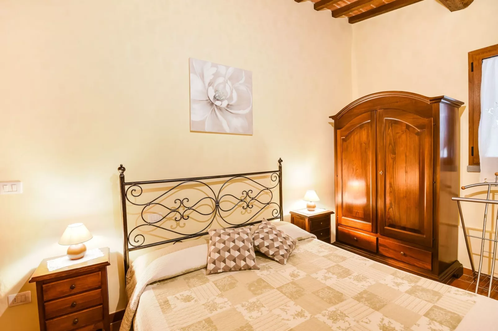 Cristina-Bedroom