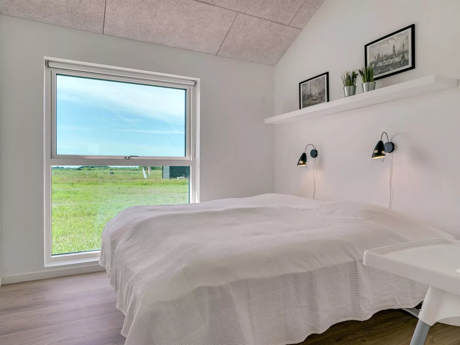 "Kirsi" - 1.6km from the sea-Inside